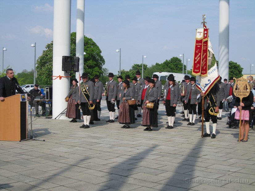 2011_04_28 Maibaumaufstellen in St. Poelten (41)
